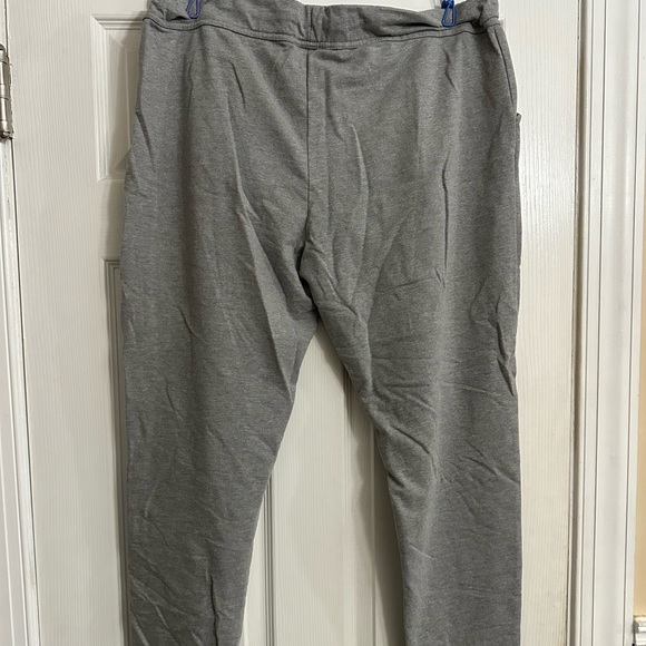Women’s Disney jogger sweatpants size xl - Picture 6 of 8